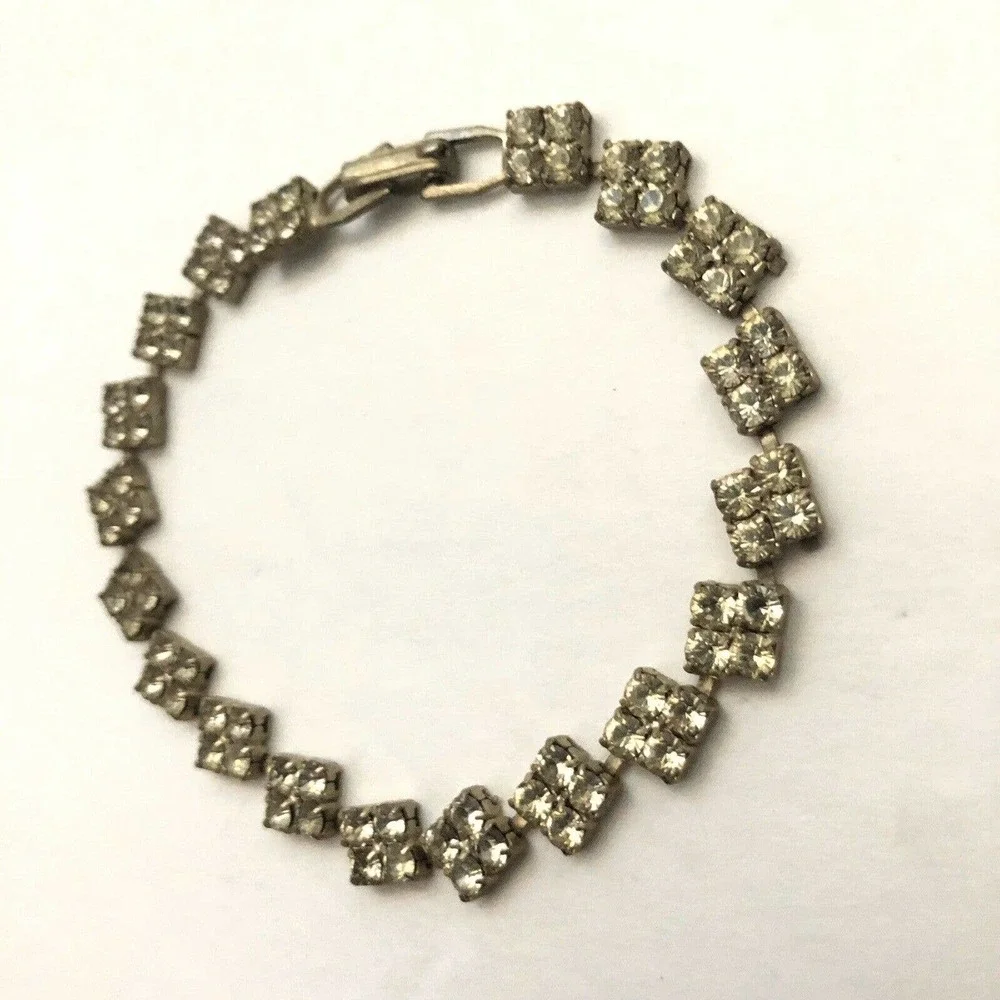 Clear Rhinestone Square Prong Set Silver Tone Latch 7.75 Tennis Bracelet Jewelry